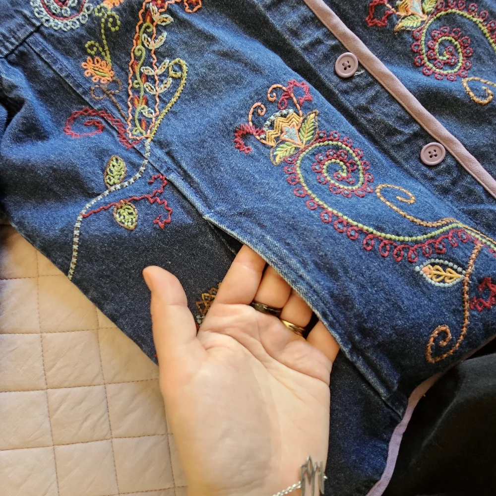Denim & Co Embroidered Boho Floral Dark Blue Jacket with Button Closure Sz XL - Picture 6 of 9